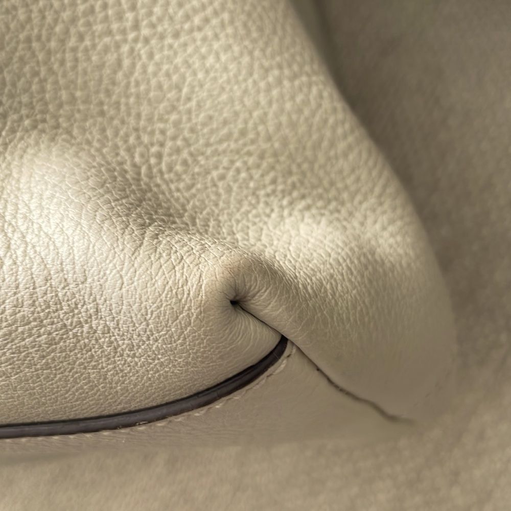 Gucci Soho Medium Leather Tote in Ivory - Picture 8 of 16